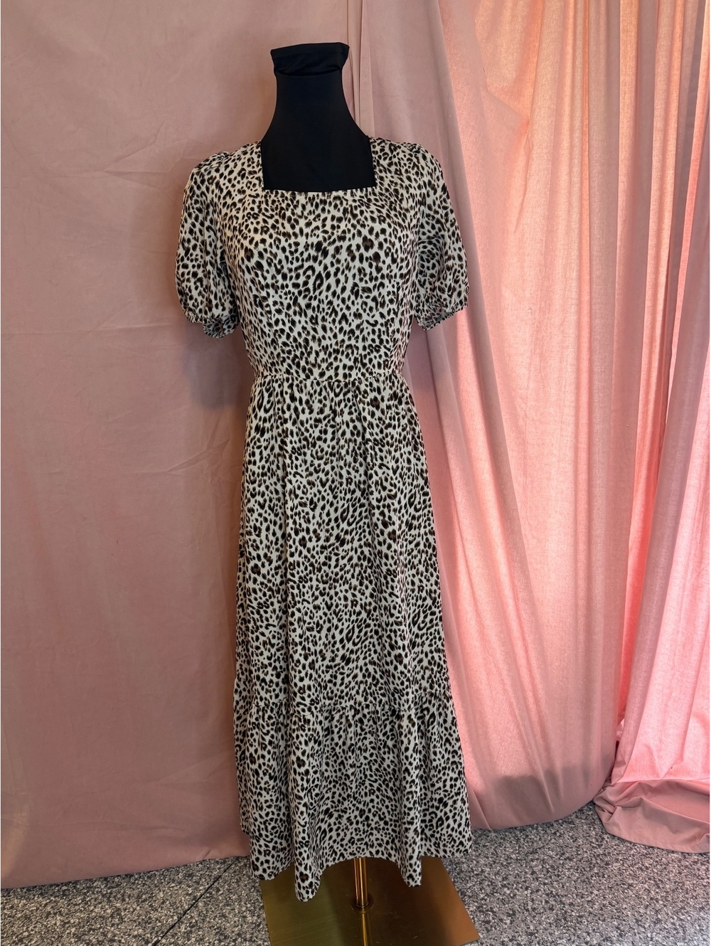 PrettyGarden Medium Leopard Print Puff Sleeve Maxi Dress